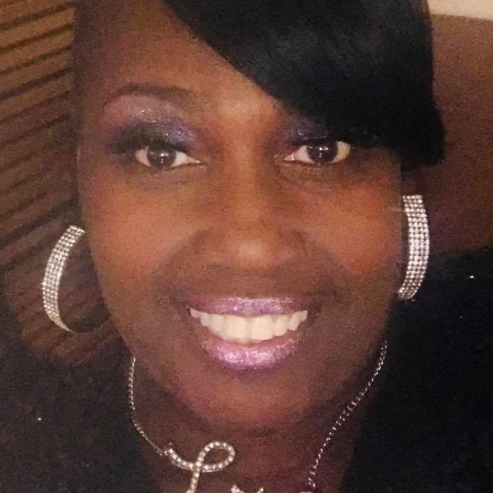 Meet your Posher, Vida